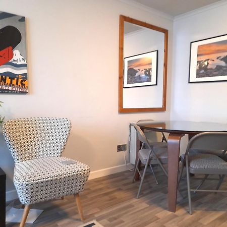 Excellent Location - City Centre - Parking - 4 Beds -2 Bedrooms Belfast Exteriér fotografie