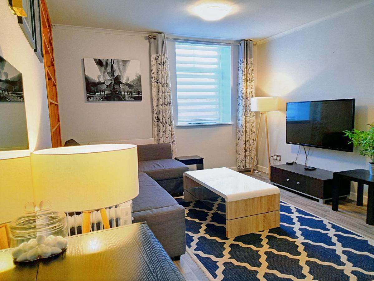 Excellent Location - City Centre - Parking - 4 Beds -2 Bedrooms Belfast Exteriér fotografie