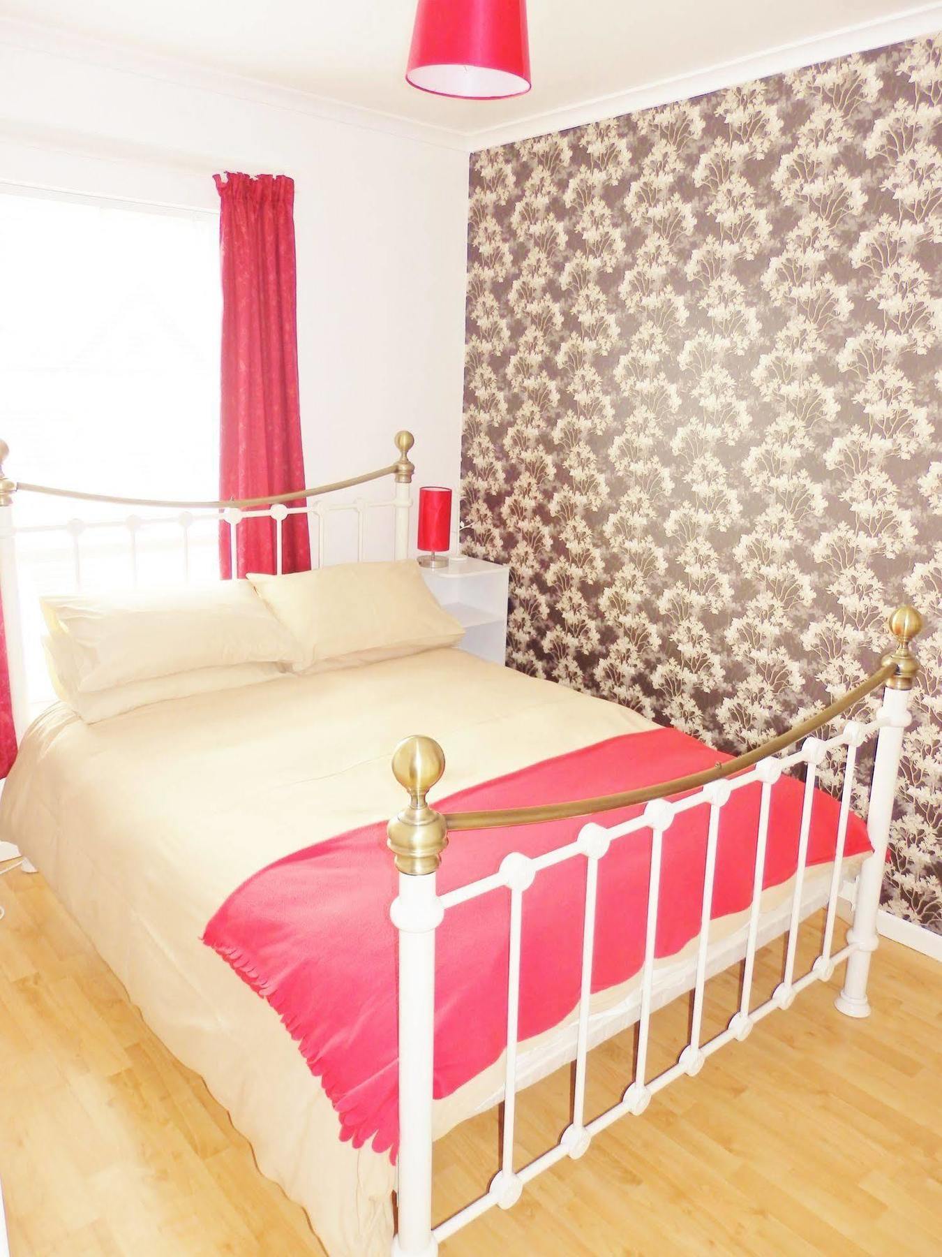 Excellent Location - City Centre - Parking - 4 Beds -2 Bedrooms Belfast Exteriér fotografie